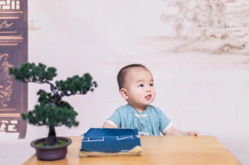 东台满月宝宝放屁臭